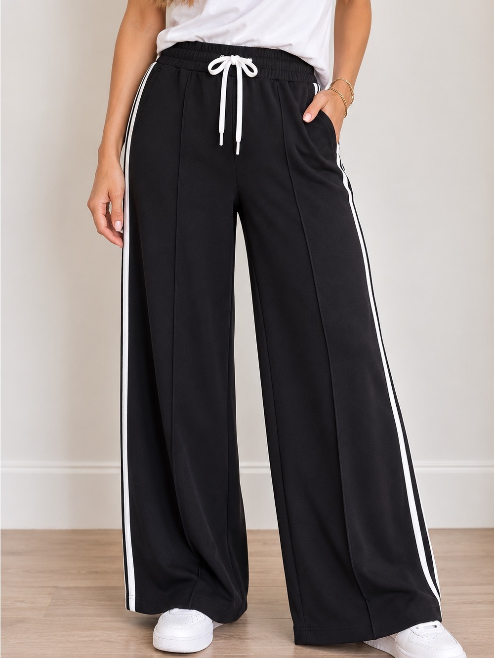 B. Young Wide Leg Track Pants in Black & White Size small NWT